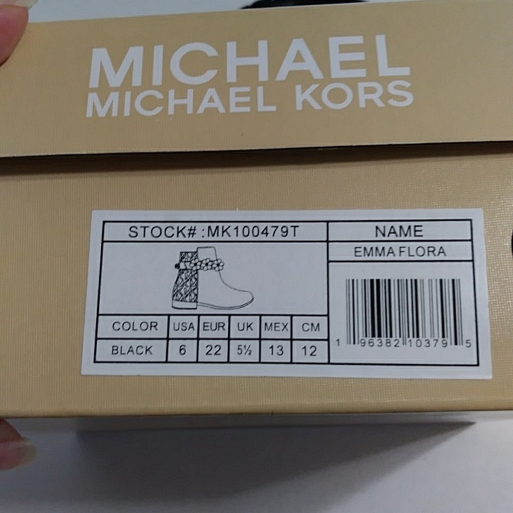 Michael Kors Kids Black Boots with Gold Accents Size 6 *GUC* - Picture 9 of 9